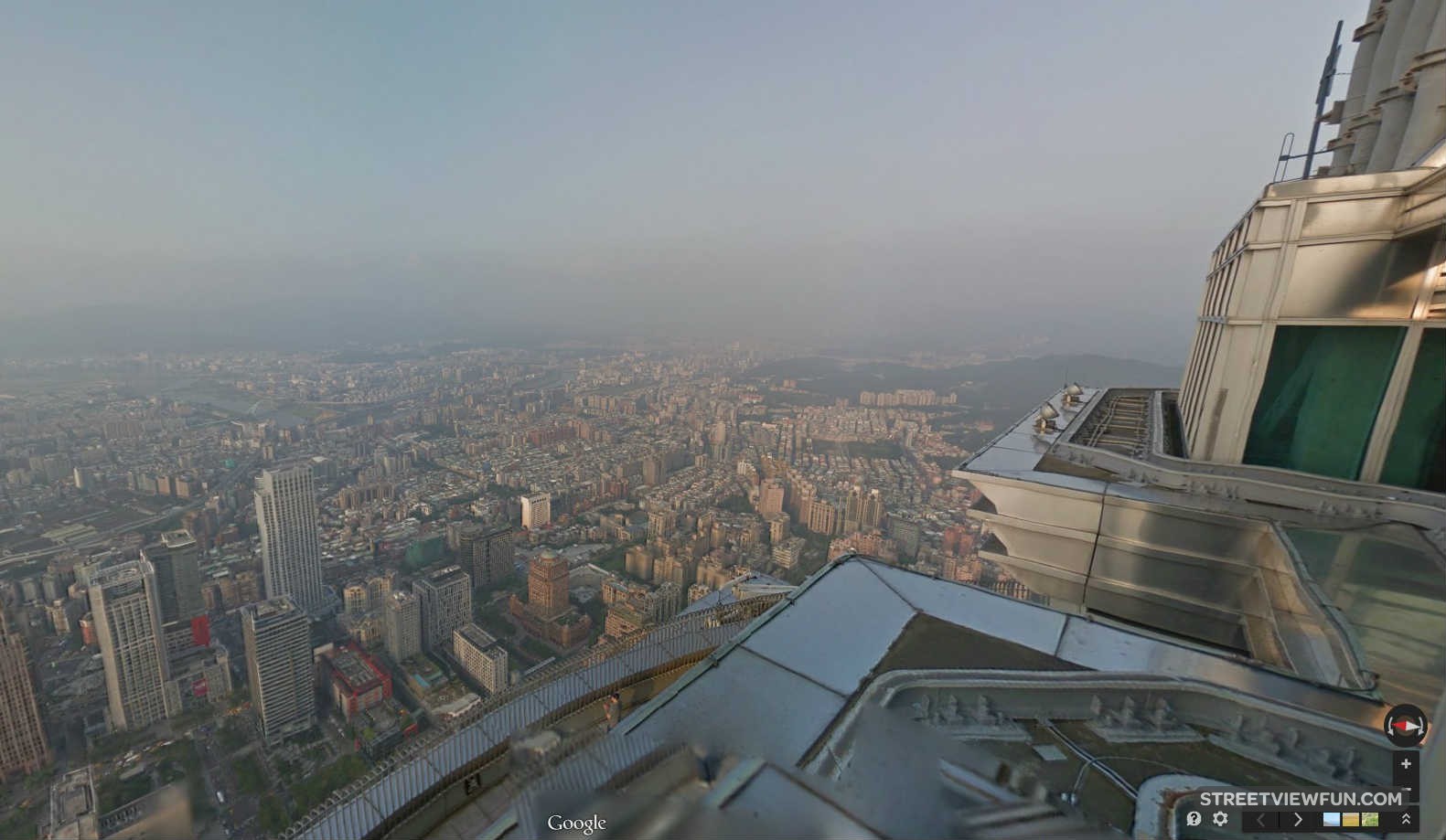 Pandas and dinosaurs in Taiwan – StreetViewFun