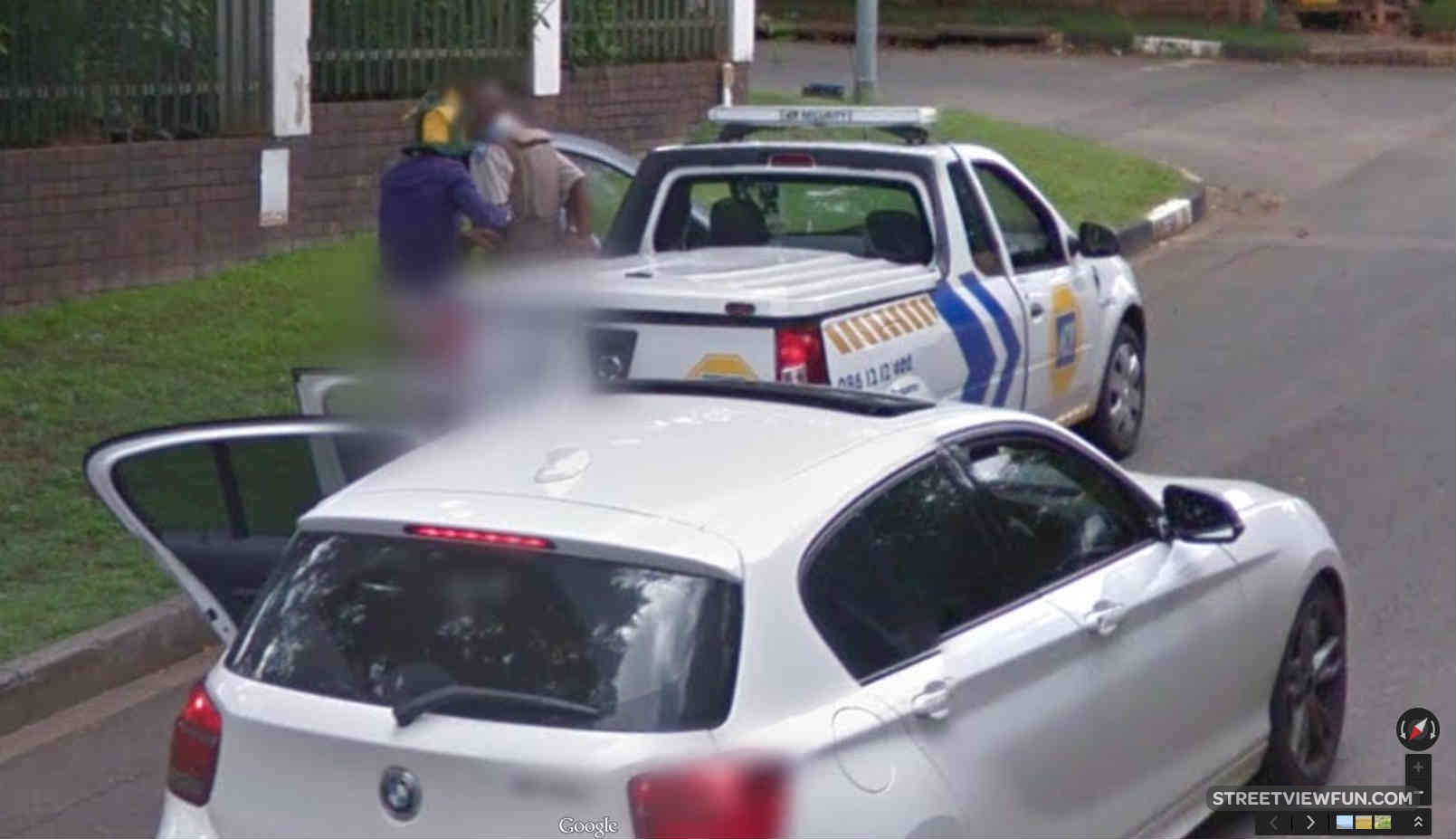 Mugging of a private security guard in Johannesburg caught on Google ...