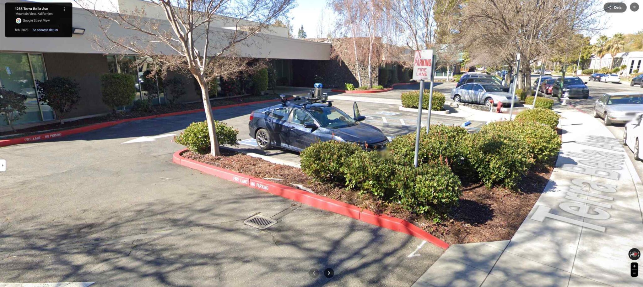 Google Street View Car in parking lot – StreetViewFun